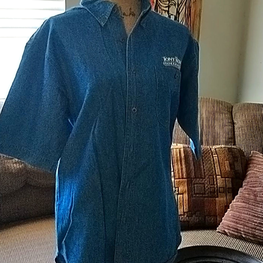 Tony Roma's vintage denim shirt (large)